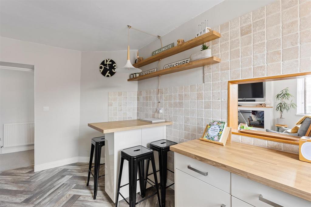 2 Willowgate Yard-13[1].jpg