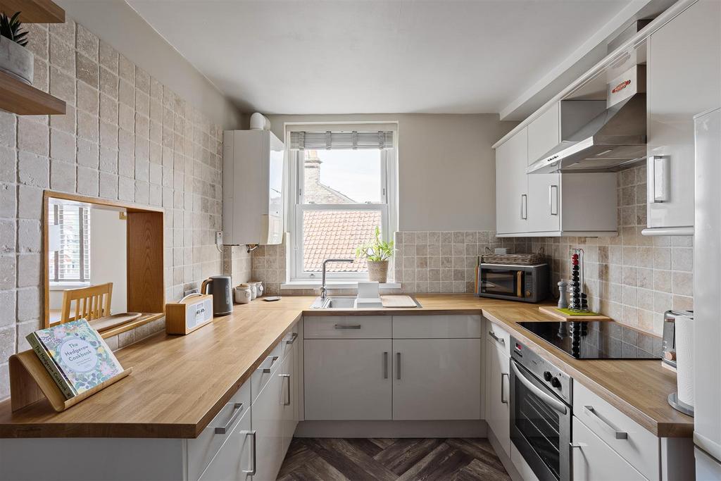 2 Willowgate Yard-12[1].jpg