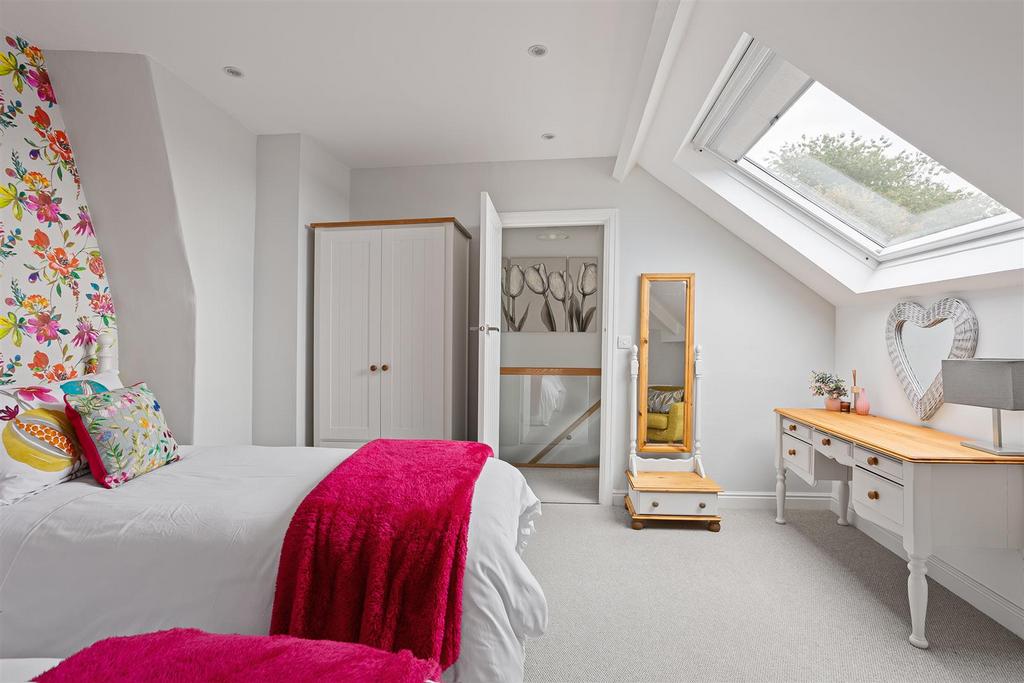 2 Willowgate Yard-03[1].jpg