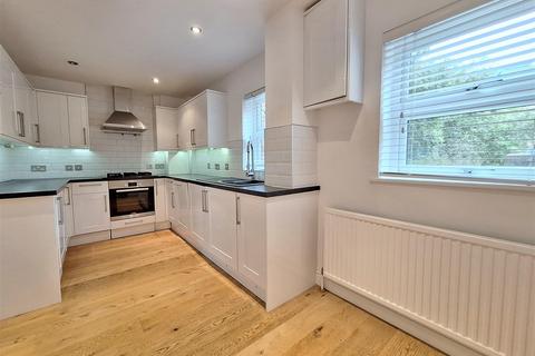 2 bedroom apartment to rent, Kingfisher Place, Kings Meadow Way, Reading