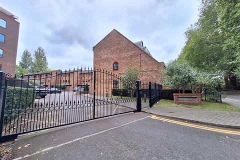 2 bedroom apartment to rent, Kingfisher Place, Kings Meadow Way, Reading