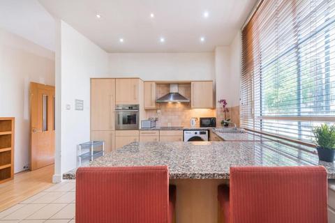 2 bedroom flat for sale, Marathon House, London NW1