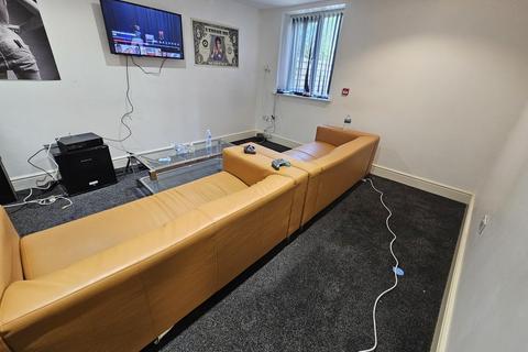 4 bedroom house to rent, 10B Regent Park Avenue, Leeds LS6
