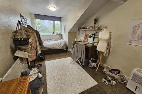 8 bedroom house to rent, Ash Grove, Leeds LS6