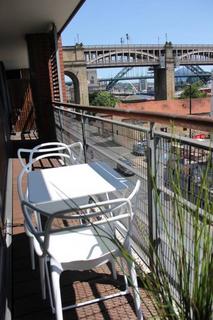 2 bedroom flat to rent, Close Newcastle upon Tyne NE1
