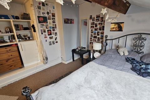 6 bedroom house to rent, Hyde Park Terrace, Leeds LS6