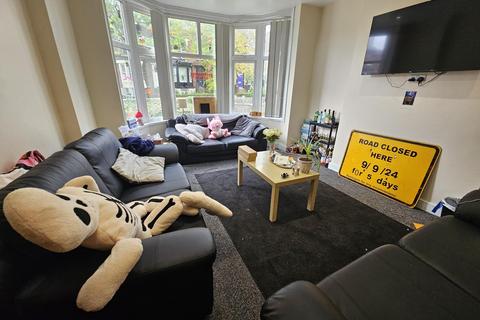 7 bedroom house to rent, St Michaels Villas, Leeds LS6