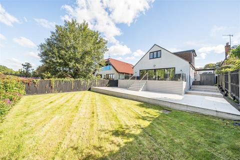 undefined, Caldecote Gardens, Bushey WD23