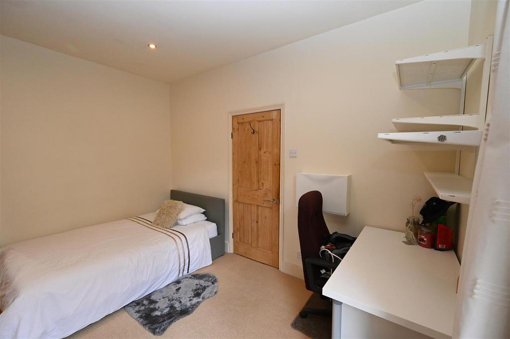Bedroom3.JPG