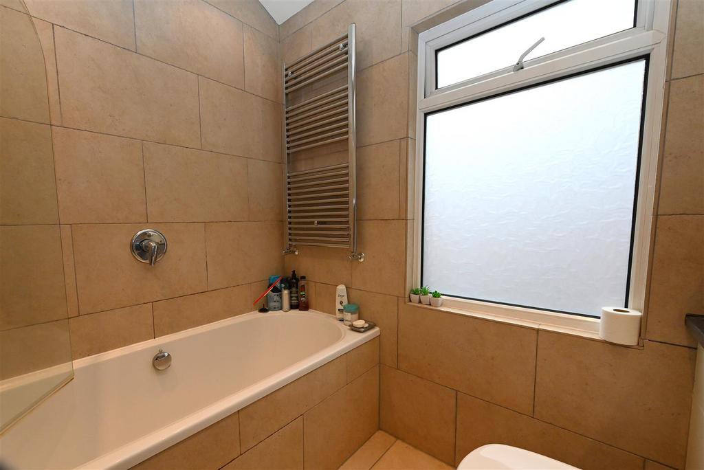 Bathroom.JPG
