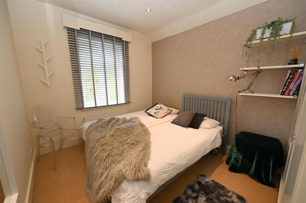 Bedroom4.JPG
