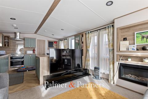 2 bedroom detached house for sale, Cymbeline Way, Colchester, Essex, CO3