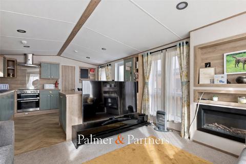 2 bedroom detached house for sale, Cymbeline Way, Colchester, Essex, CO3
