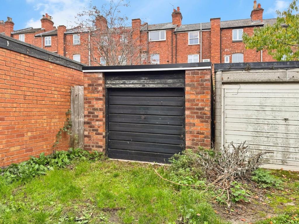 Garage.jpg
