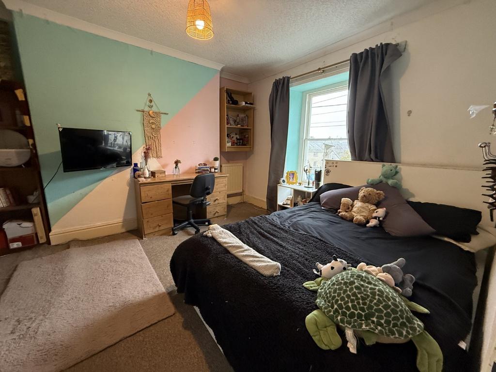 Front Double Bedroom 2