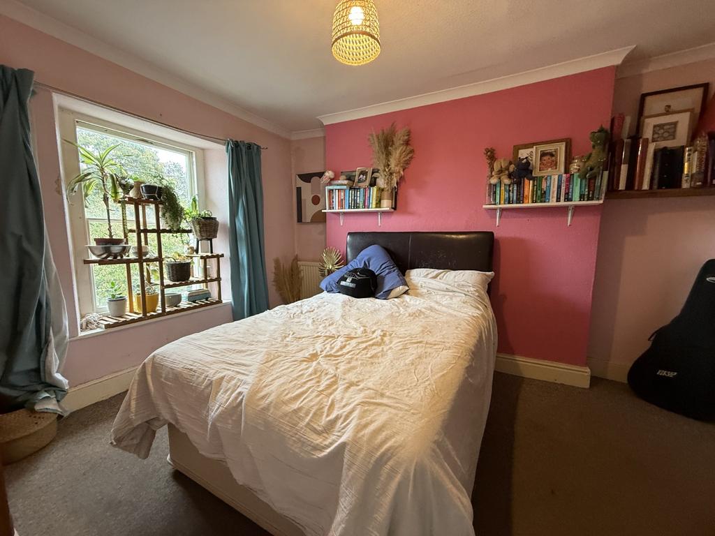Front Double Bedroom 3