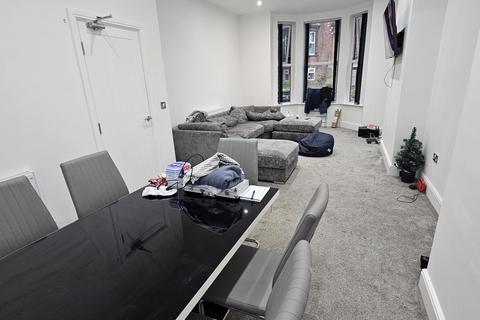 9 bedroom house to rent, Regent Park Terrace, Leeds LS6