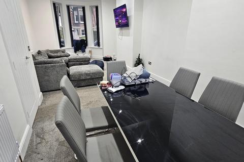 9 bedroom house to rent, Regent Park Terrace, Leeds LS6