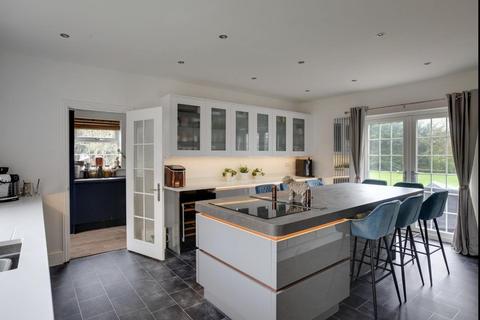 5 bedroom detached house for sale, Halstead