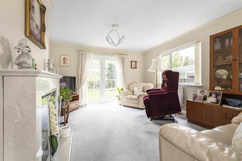 2 bedroom detached bungalow for sale, Painters Lane, Sutton CB6