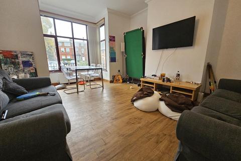 6 bedroom house to rent, Ebberston Terrace, Leeds LS6