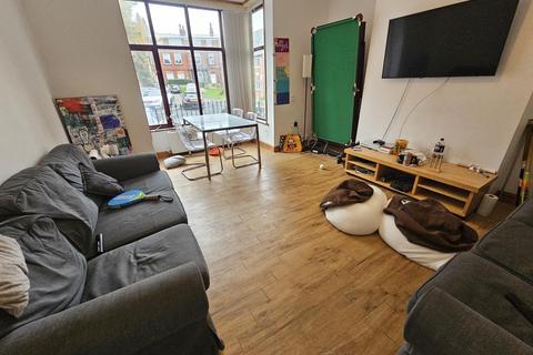 6 bedroom house to rent, Ebberston Terrace, Leeds LS6