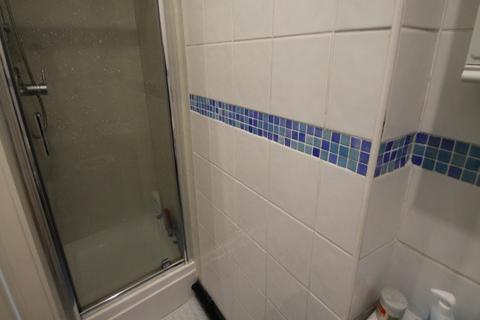 14 bedroom house to rent, North Grange Road, Leeds LS6