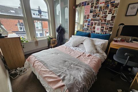 6 bedroom house to rent, Norwood Road, Leeds LS6