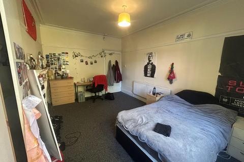 7 bedroom house to rent, St Michaels Villas, Leeds LS6