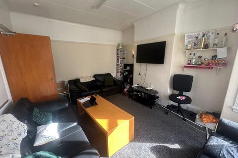 7 bedroom house to rent, St Michaels Villas, Leeds LS6