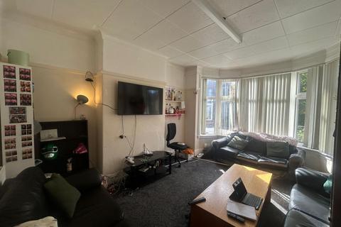 7 bedroom house to rent, St Michaels Villas, Leeds LS6