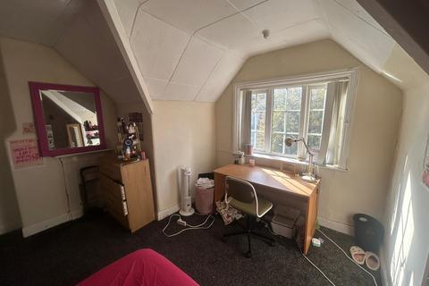 7 bedroom house to rent, St Michaels Villas, Leeds LS6