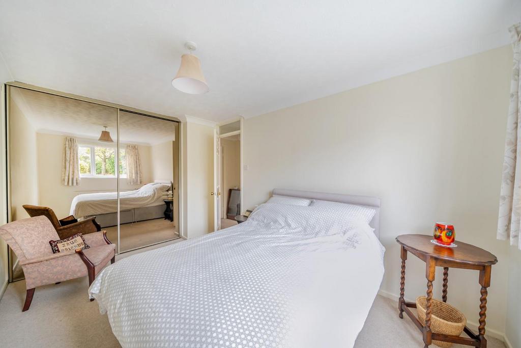 Principle bedroom 2.jpg