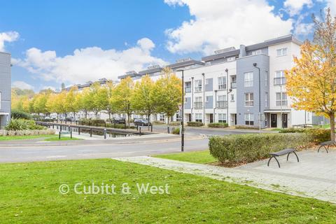 1 bedroom apartment for sale, Thornton Side, Redhill RH1