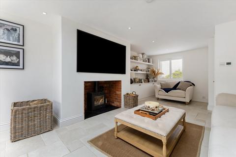 12 Tyfield, Sherborne St John, Basingstoke, RG24 9HZ