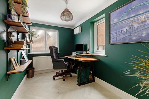 12 Tyfield, Sherborne St John, Basingstoke, RG24 9HZ