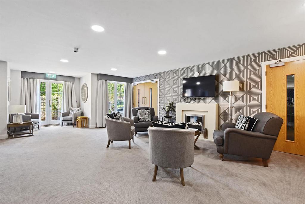 08-f740 GCMCS - 11 Chiltern Place - Lounge -Origina