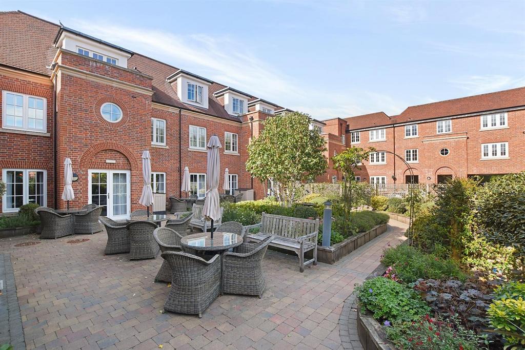 05-95e9 GCMCS - 11 Chiltern Place - Gdn -Original (