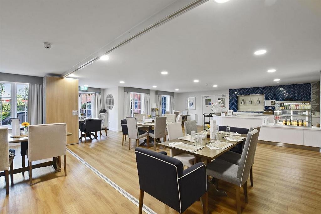 13-4e71 GCMCS - 11 Chiltern Place - Restaurant -Ori
