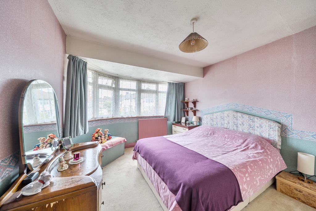 1365527-3-68ee4bd...