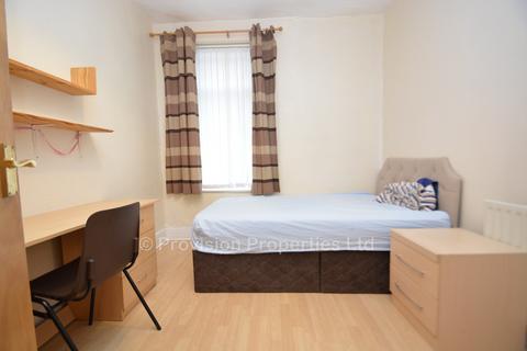 7 bedroom terraced house to rent, Brudenell Avenue, Hyde Park LS6