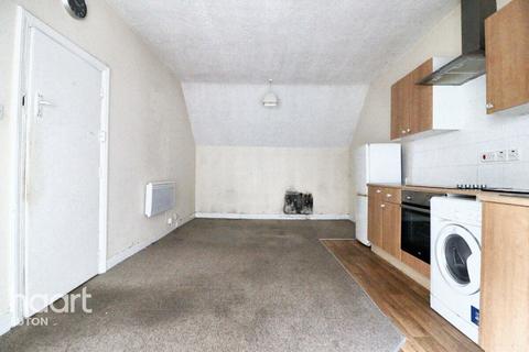 undefined, Ashburnham Road, LUTON