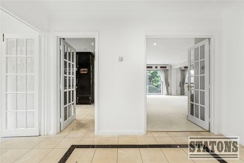 undefined, Maryrose Way, London, N20