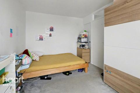 3 bedroom terraced house for sale, Pheasant Rise, Cambridge