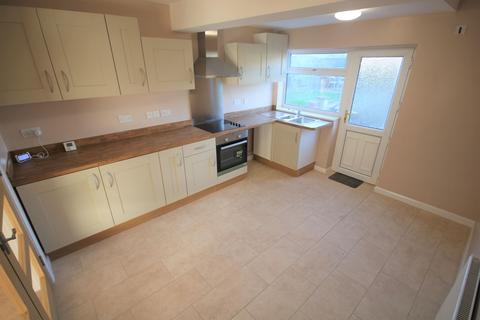3 bedroom semi-detached house to rent, Hucknall Lane, Nottingham, NG6