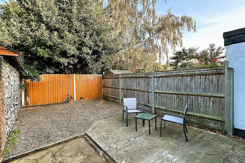 2 bedroom house for sale, Oakley Road, Bromley