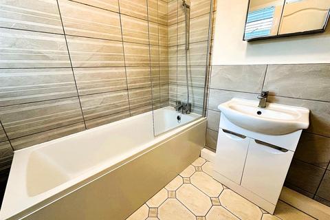 39 Oakley Road, Bromley, BR2 8HD