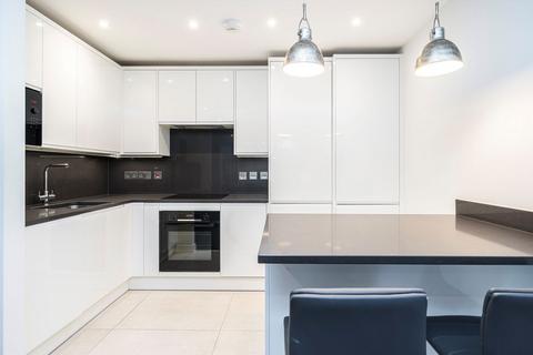 2 bedroom flat to rent, Waterloo Road, London SE1