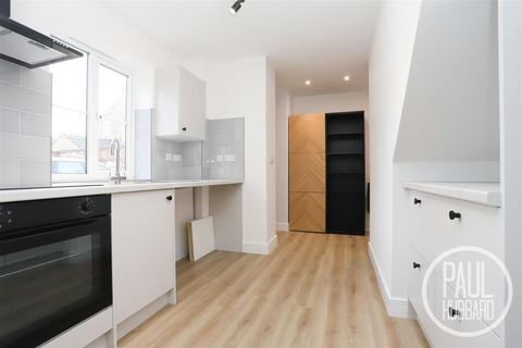 2 bedroom barn conversion for sale, Gordon Road, Great Yarmouth, NR30