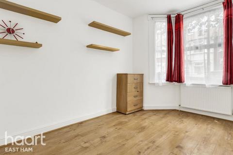 4 bedroom terraced house for sale, Poulett Road, East Ham